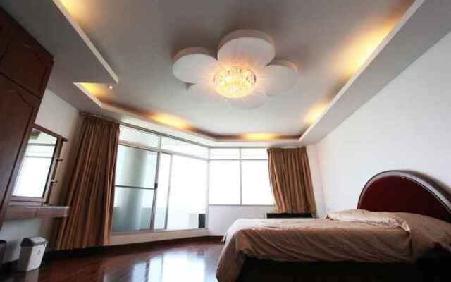 Chukamol Condominium No.1005