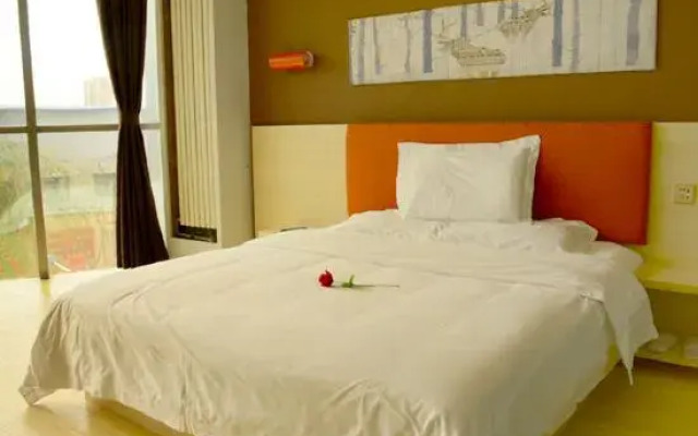Pod Inn Chain Hotel (Taiyuan Chaoyang Street Clothing Market)