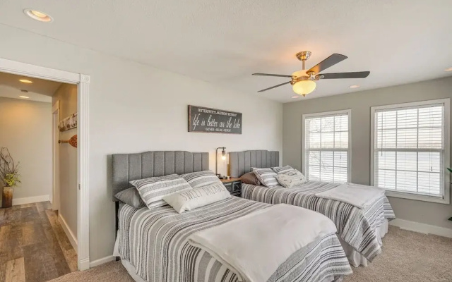 'bittersweet Lakefront Retreat' w/ Hot Tub & Dock!
