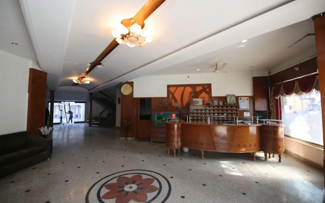 OYO 25064 Chandrika