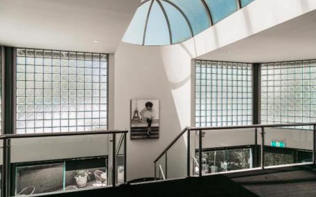 Melbourne Kew Central Apartment Hotel