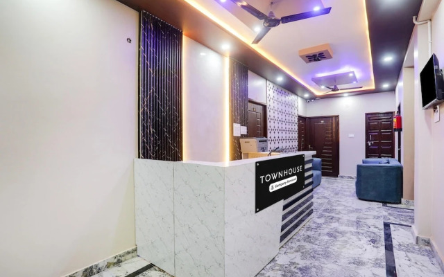 Super Townhouse Ghunghrani Street Godowlia