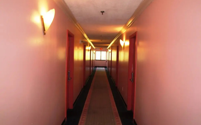 Hilltop Express Inn