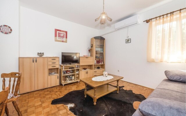 Beautiful Apartment in Vodice With Wifi and 2 Bedrooms