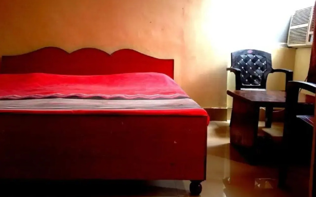 Goroomgo Tourist Home Rishikesh