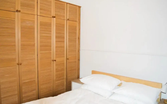 Spacious 3 Bedroom Flat in Marchmont