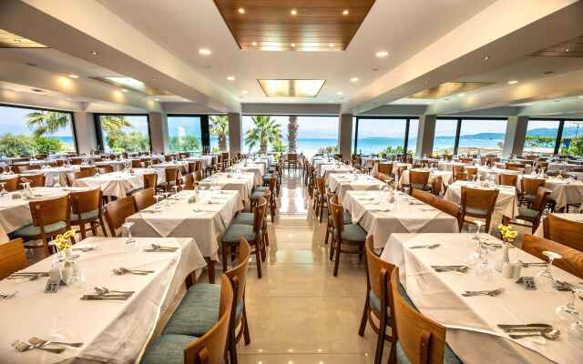 Robolla Beach Apart Hotel