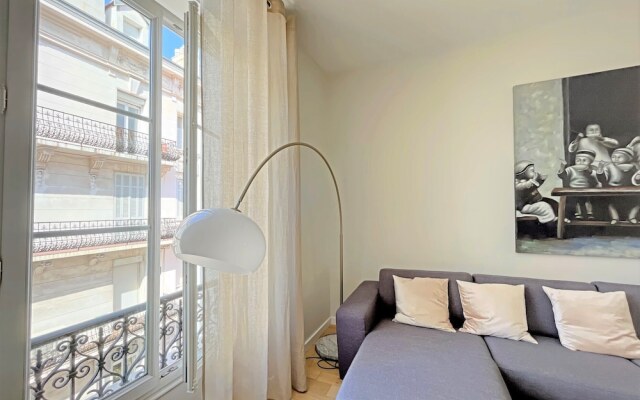 Modern Apartment 20 m from the Sea