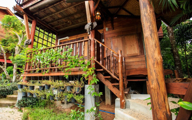 Thanyarat Resort and Organic Farm