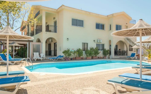 Hill View Restaurant & Apartments