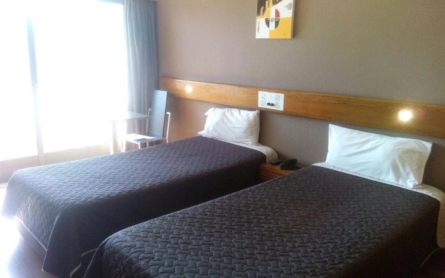 Hotel Meia Lua