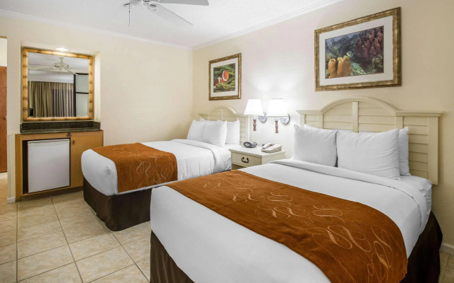 Comfort Suites Paradise Island