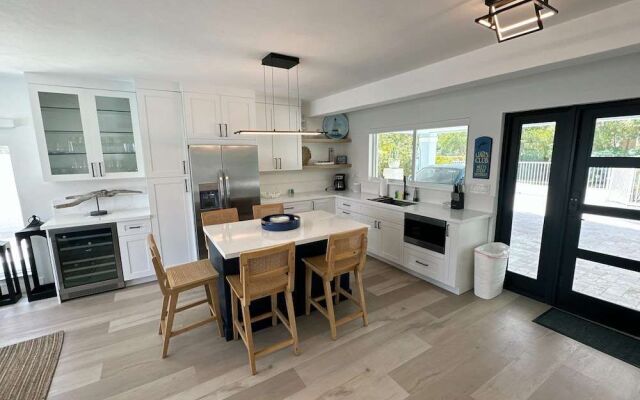 Treasure Harbor Hideaway