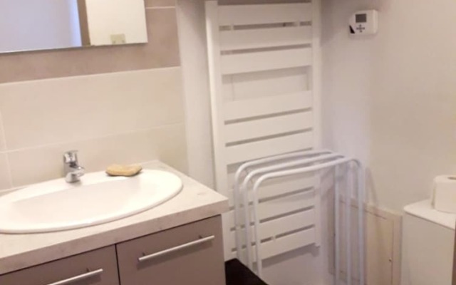 Studio in Sanary-sur-mer, With Wonderful Mountain View and Enclosed Ga