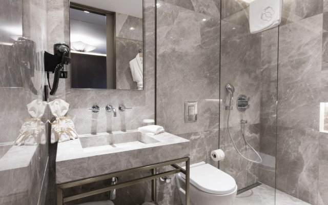 Noble22 Suites