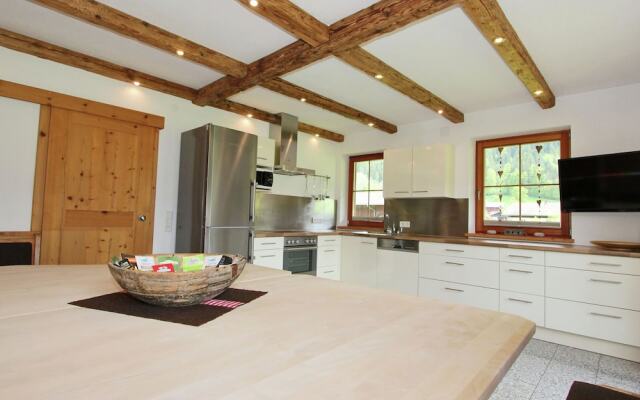 Plush Farmhouse in Ramsau im Zillertal near Ski Area