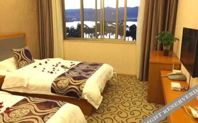 Sunday Holiday Hotel