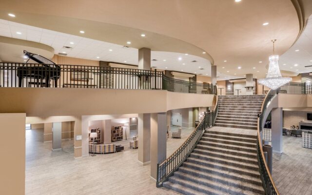 Holiday Inn Lafayette-City Centre by IHG