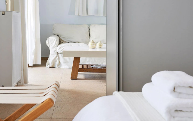 Xenia Residence & Suites