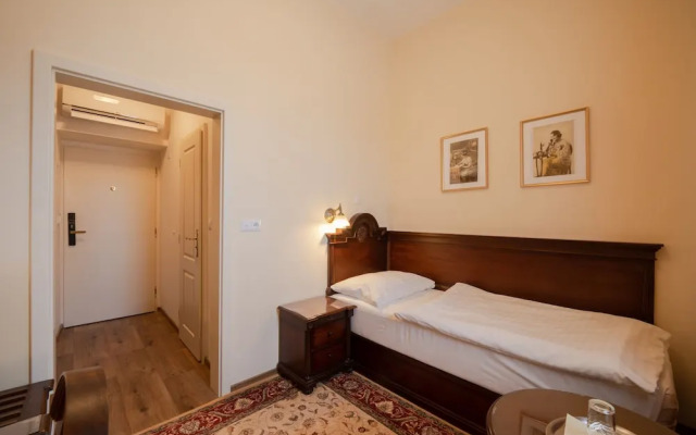 Best Western Grand