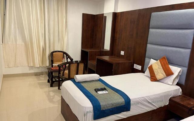 Collection O 92417 Hotel The Royal Tej Palace