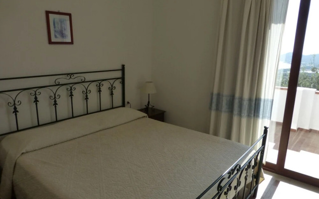 Comino Alto Agriturismo e  Appartamenti