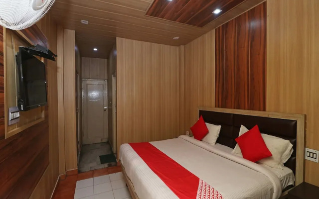 OYO 18631 Hotel King's