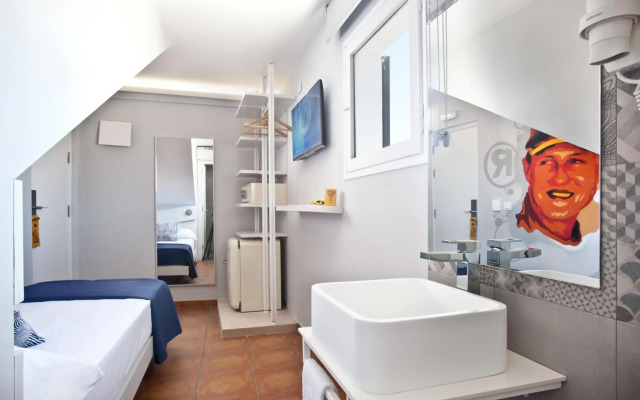 Ten Hostel