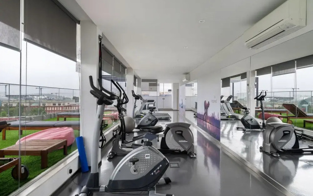 Urban Retreat W/Parking, Elevator & Ac By Benfica Stadium