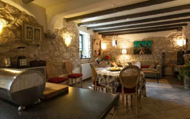 House of Olives Comfortable Holiday Residence
