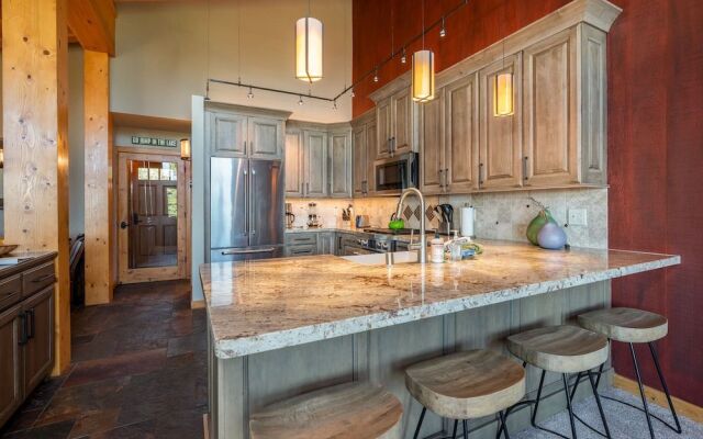 Clearview by Tahoe Mountain Properties