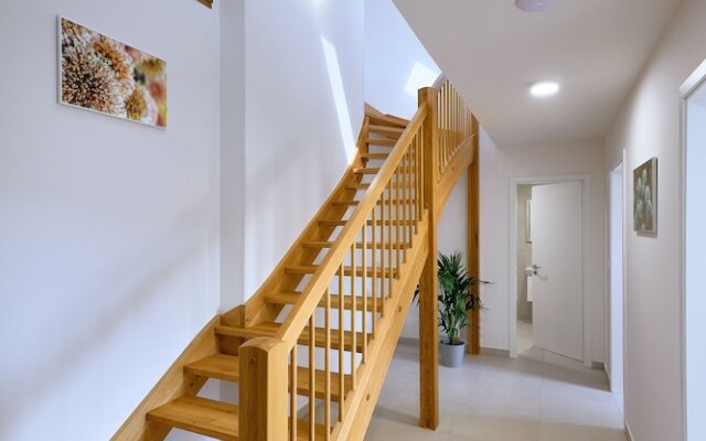DownTown Suites Rubesova