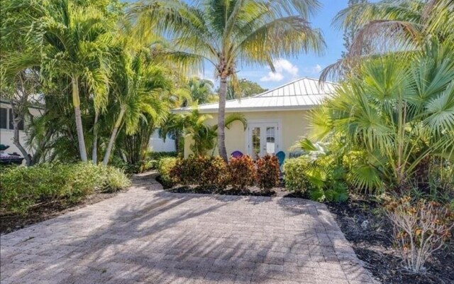 Groovy Guava 2 Bedroom Villa
