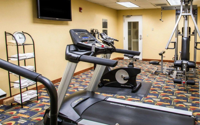 Clarion Inn & Suites Miami International Airport