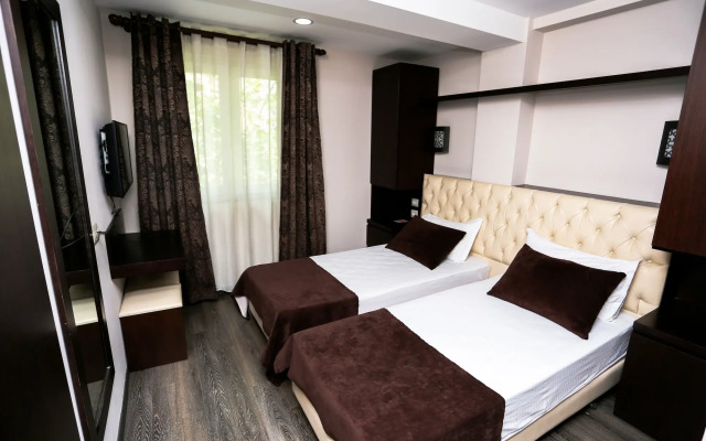 Hotel Town House