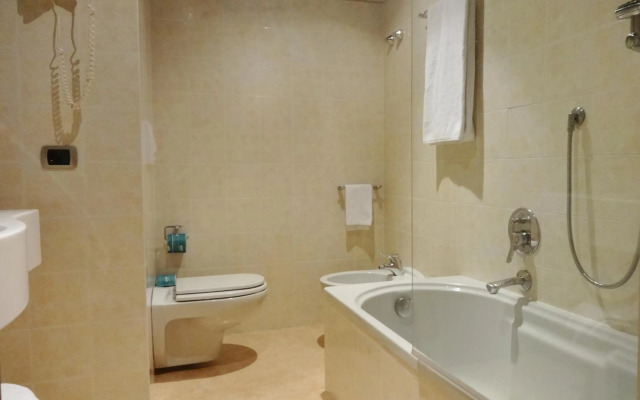 Hotel Excelsior Magenta