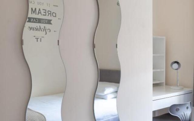 Mayflower Coach House by Rentmyhouse