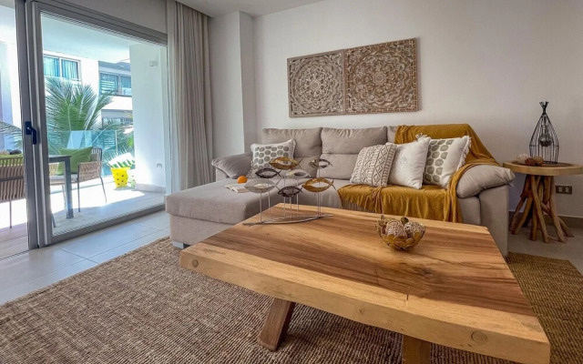 Beautiful Condo Just Steps Away From the Beach