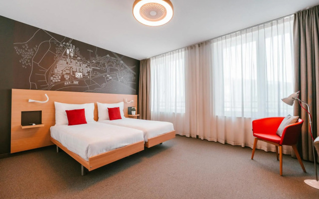 SwissTech Hotel