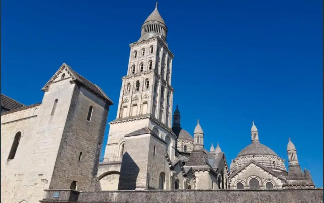 Superbe loft t4 de 96 M2 au coeur Périgueux