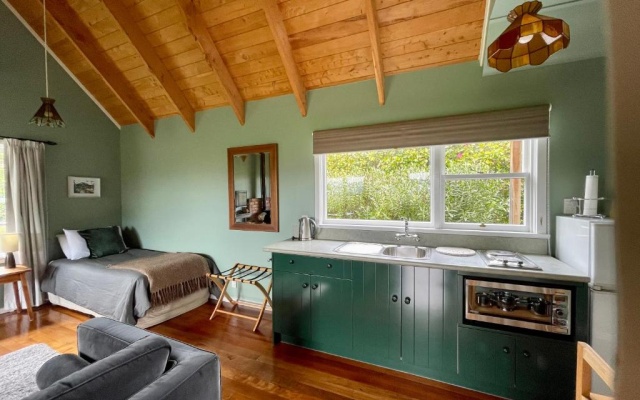 St Leonards Vineyard Cottages – Guest Rooms – Blenheim