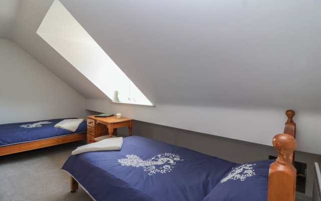 Leafield Cottage