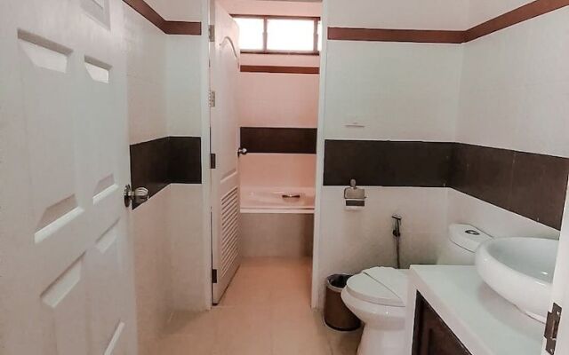 Chaithalay Khanom Resort