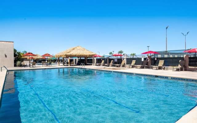 Voyager Resort Inn