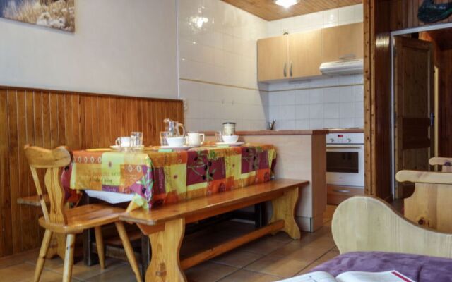 Le 2100 A et B 12731