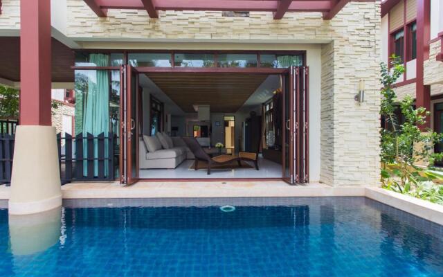 Amatapura Beachfront Villa 10