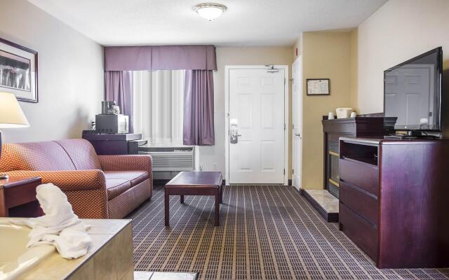Quality Inn and Suites 1000 Islands Gananoque