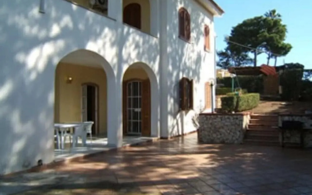 Apartments in Villa by the sea With Swimming Pool 20 Meters From the sea