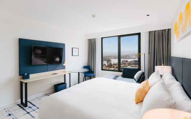 voco Gold Coast by IHG