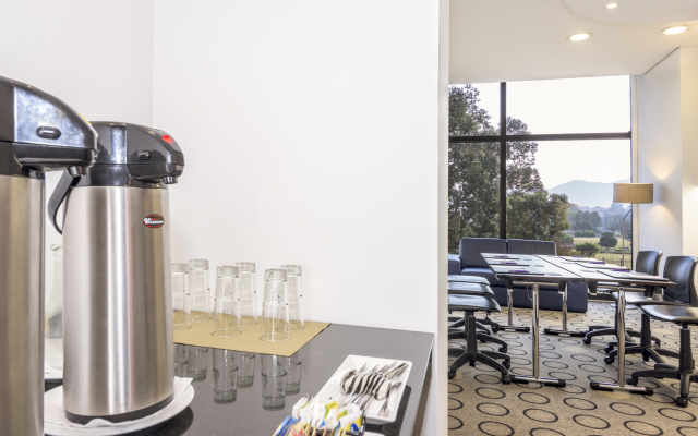 Fairfield by Marriott Bogota Embajada
